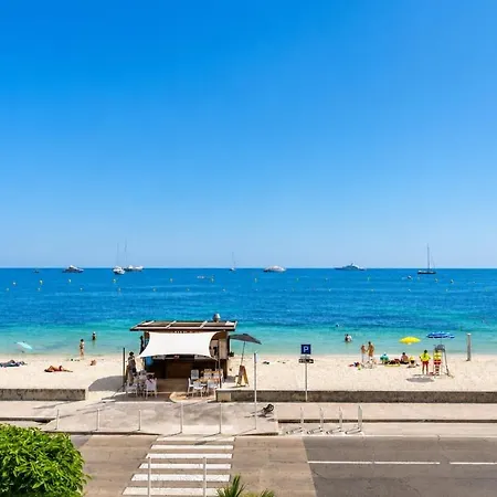 Beachfront Sea View 2 Bedrooms * Антіб