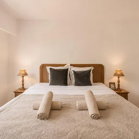 Beachfront Sea View 2 Bedrooms Апартаменти